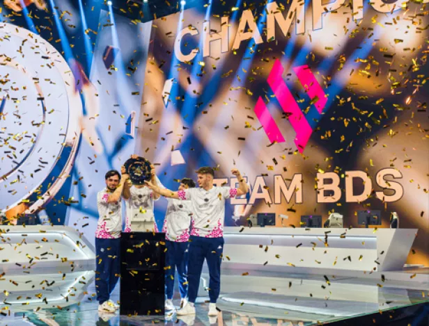 Geneve-ESport-Champion-Du-Monde-2024-Team-BDS-06